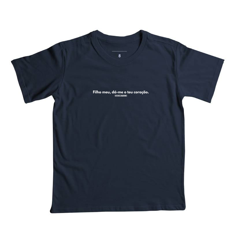 Camiseta infantil evangélica marinho com estampa Dá-me o Teu Coração