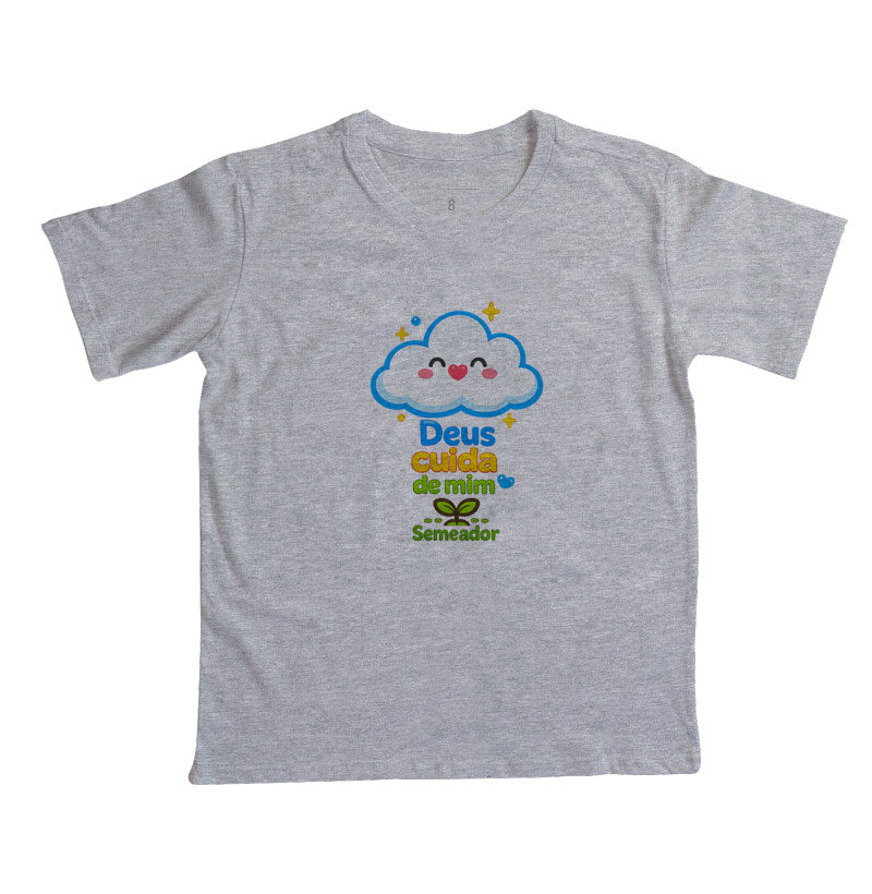 Camiseta infantil evangélica cinza com estampa Deus cuida de Mim
