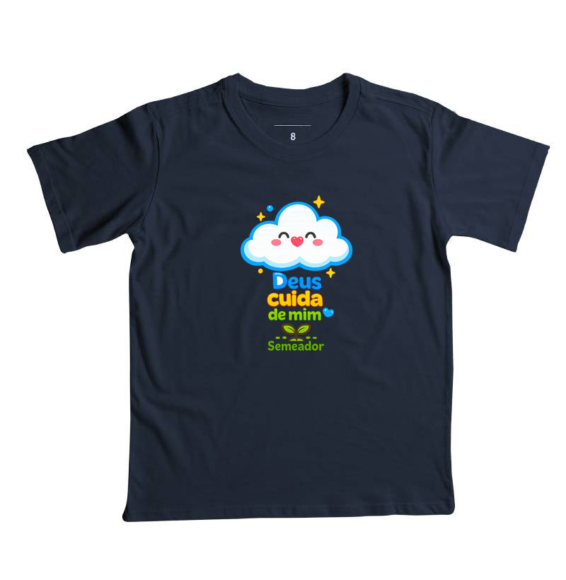 Camiseta infantil evangélica marinho com estampa Deus cuida de Mim