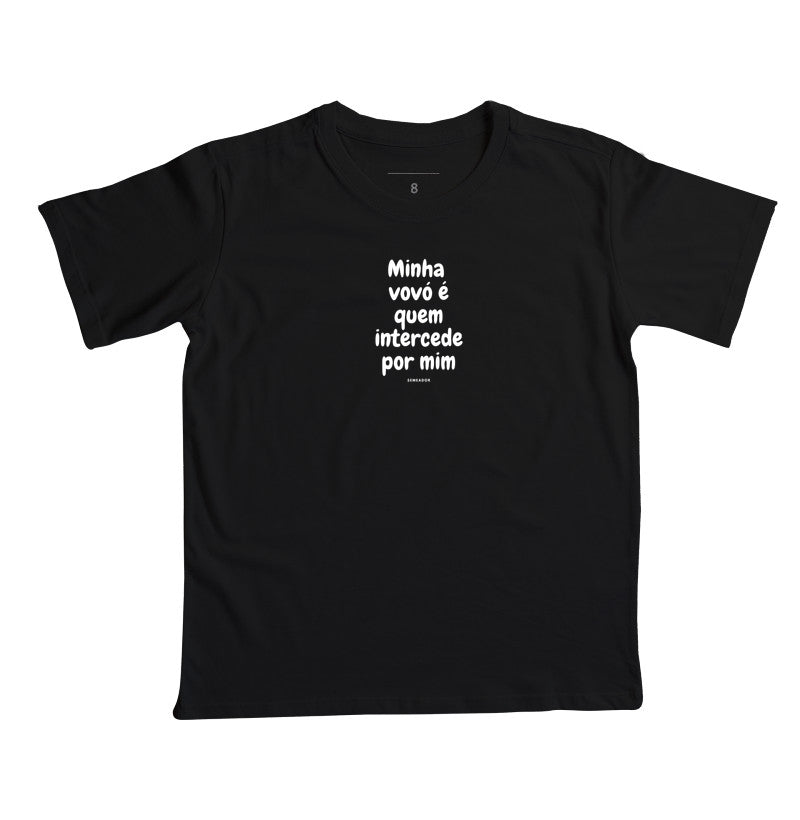 Estampa da camiseta infantil cristã Minha vovó é quem intercede por mim